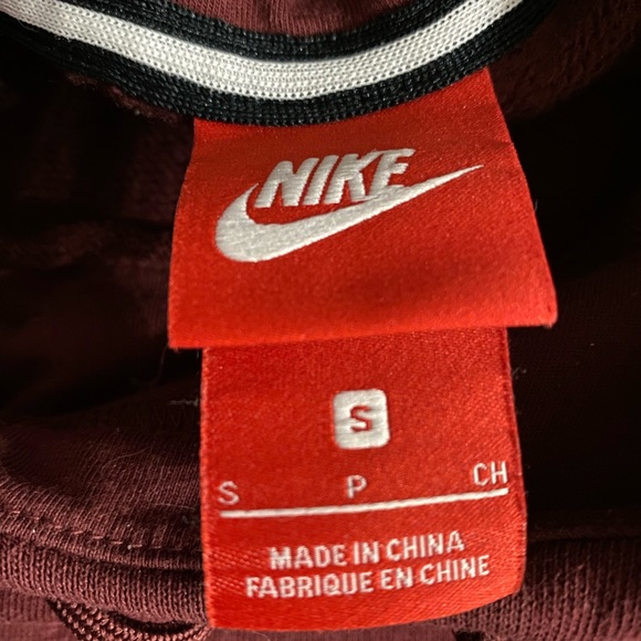 Burgundy Nike Hoodie - Picture 4 of 4